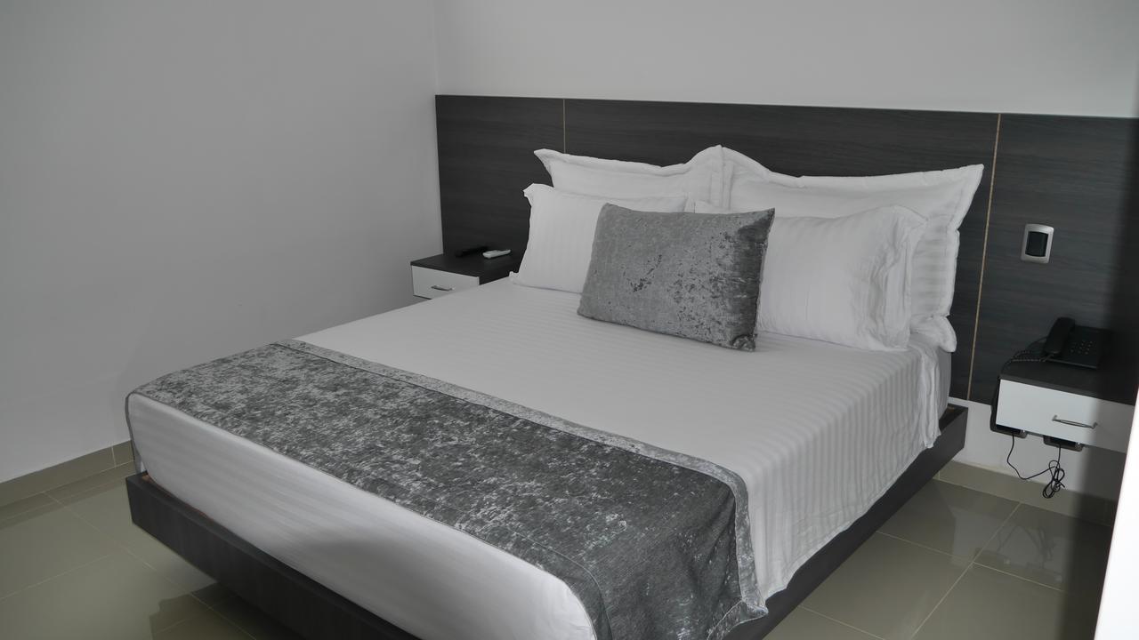 Calle 10 Express Hotel Medellin Exterior photo